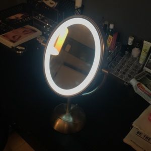 Light up mirror